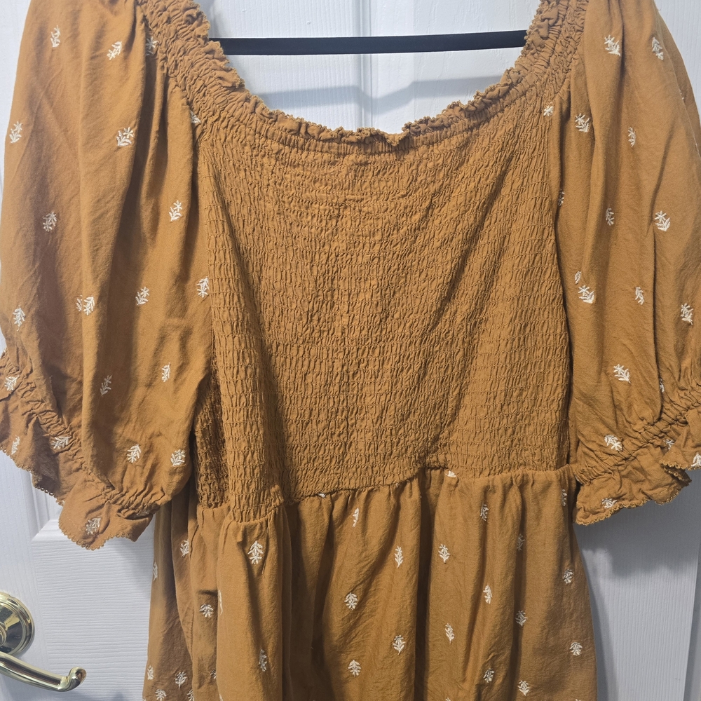 Old Navy Mustard Yellow Smocked Puff Sleeve Blouse - Picture 3 of 4